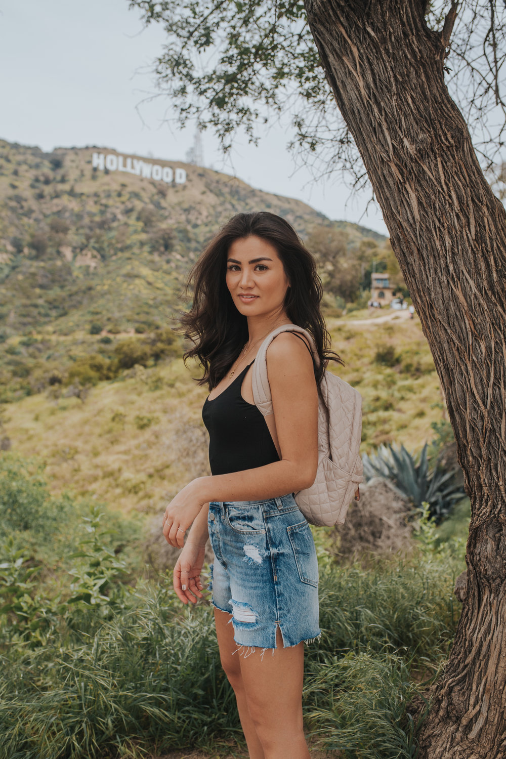  Hike up to the Hollywood sign ✨ Tip: Put 3101 Canyon Lake Drive into your GPS for the best place to park your car! 